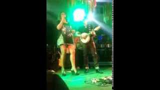 Daniela Mercury e Armandinho "Você Abusou"