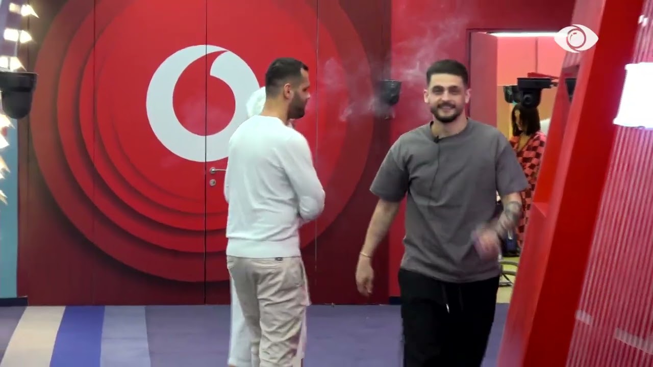 Pse po prek sendet personale?/ Juela debaton me Gimbon, Stenaldo: Ai fiton lojën nëse…