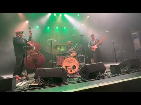 Dry Riverbed Trio 03/2023