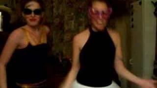 Love me or hatee meee.