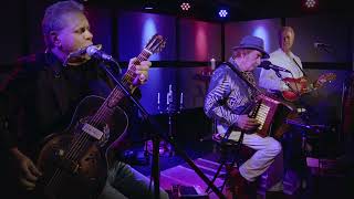 International Cajun Trio - Little Red Rooster