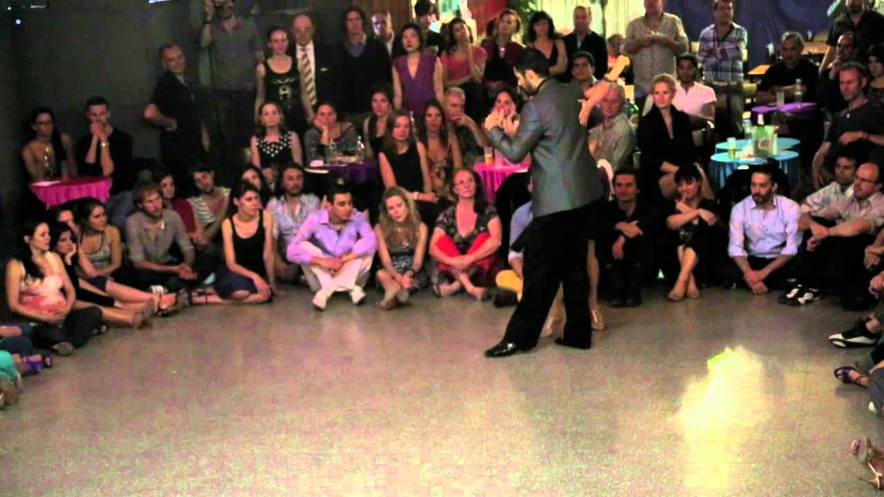 Dana Frigoli and Adrian Ferreyra in Viva la Pepa