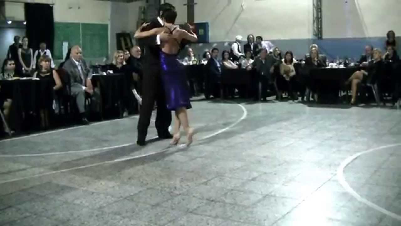 Luciana Arregui & Andres Laza Moreno en Milonga Malena Sunderland Club (3)