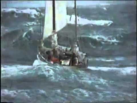 varie Barca a vela in tempesta