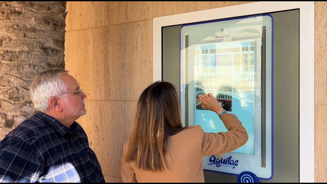 Nuevas pantallas digitales para la Oficina de Turismo de Águilas
