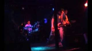17 Stitches part 1 of 3 live 2001 southend