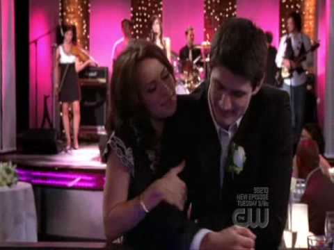 Mia's performing "Sweet Silver Lining" for Peyton on wedding