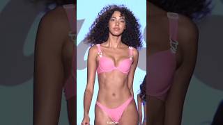 #swimming #swimwear #swimsuit #beachwear #beachwear #bikini #bikini #tiktok #trending