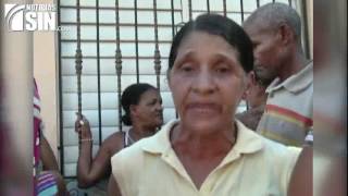 Hombre mata mujer a machetazos y lanza cabeza y brazos a un cubo Hombre mata mujer a machetazos y lanza cabeza y brazos a un cubo