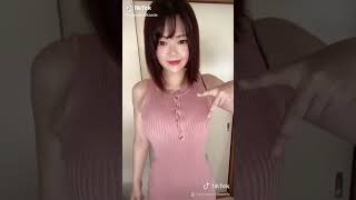 【おっぱい】 乳揺れダンス ポヨポヨ～♪ tiktok #Shorts