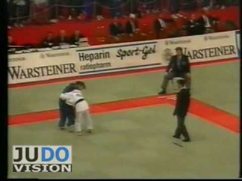 JUDO 1994 European Championships: Gella Vandecaveye (BEL) - Aneta Arak (POL)