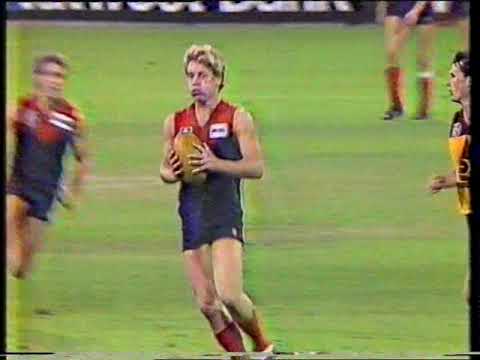 Round 4 Melbourne v Brisbane Bears April 22nd 1988  (Highlights)