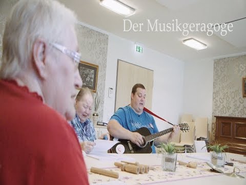 Berufe in der Altenpflege: Der Musikgeragoge