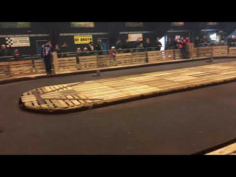 EK Indoor modelstockcars brandstof 2018 Horst kwart finale