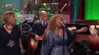 Mary Mary Sing “Joy To The World” With BeBe &amp; CeCe Winans (2010)