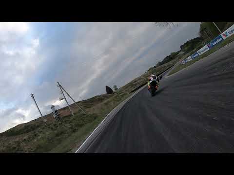 Nesuk Rankenos Gatvėje