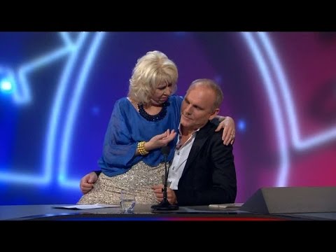 Pia Johanssons blir närgången - Parlamentet (TV4)