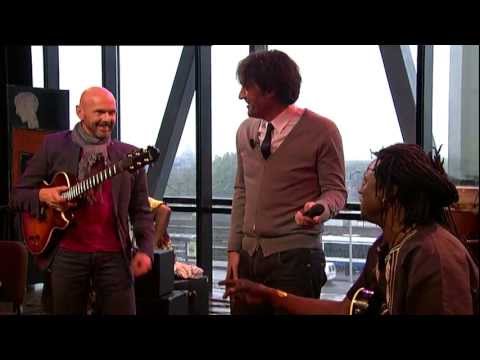 Five Great Guitars ft Habib Koité - interview (part dutch)