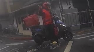 【自摔影片】熊貓：唉唉唉我綠燈喔！
