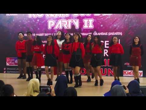 [IZI*ONE - INTRO - La Vie en Rose] Debut Stage | Galaxxy Axata @Transmart Cilandak 10 Maret 2019