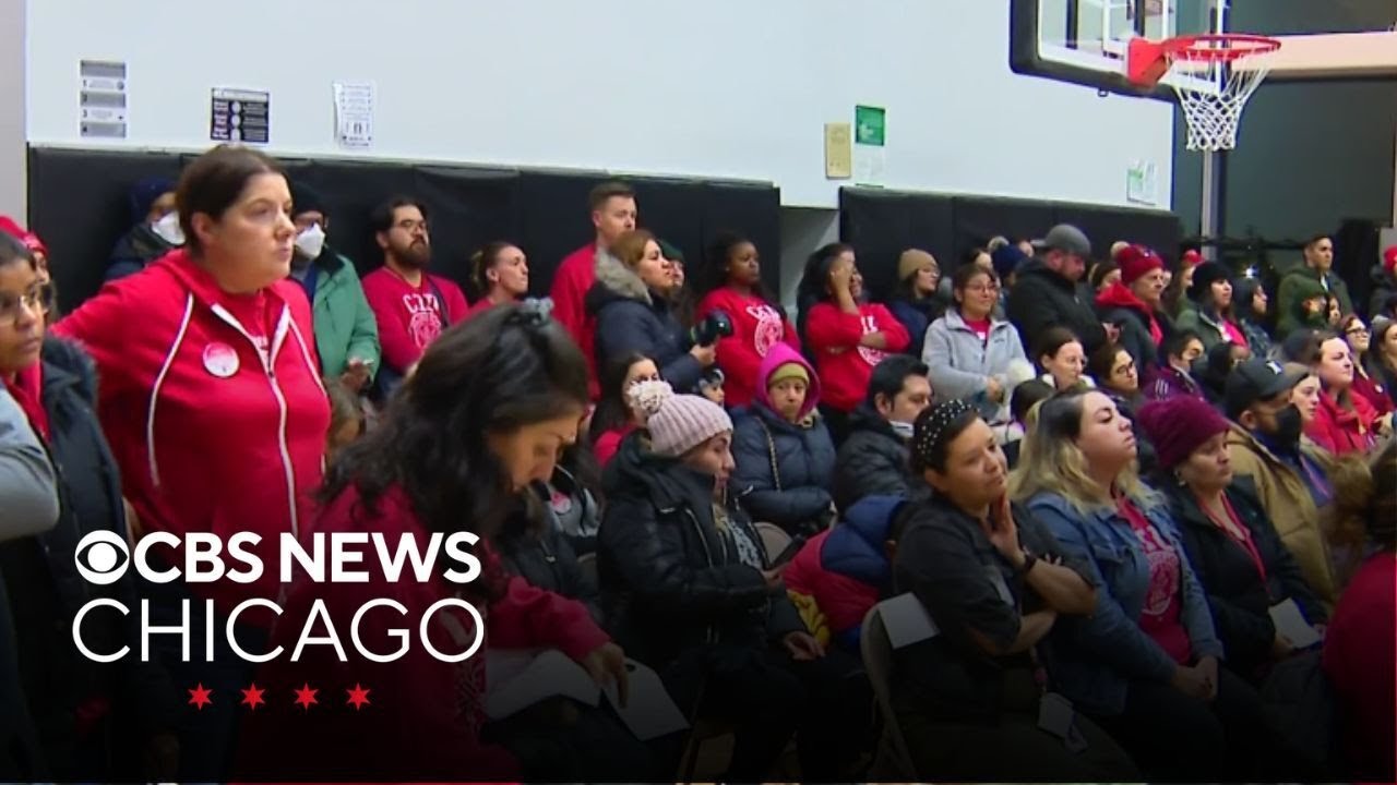 Rally held to stop closure of Acero charter schools in Chicago