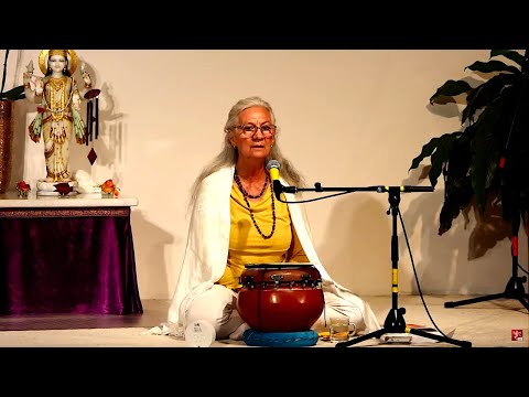 Satsang + Mantrasingen und Arati mit Adishakti - Yoga Vidya live 07.00 Uhr - 17.10.2020