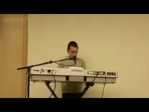 Shulem Brodt Singing And Playing The Davenen Song