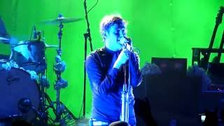 Kids In Glass Houses - Giving Up (Live London Shepherd&#39;s Bush Empire)