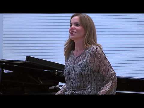 Constanza León. Soprano. Giunse al fin...Deh vieni. Mozart