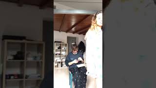 Riki (Riccardo Marcuzzo) con la sua fidanzata Sara in diretta Instagram il 22/03/2020