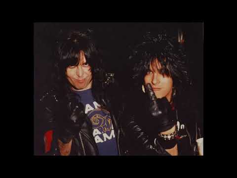 Blackie Lawless (Pre W.A.S.P.)-Silver Rain (Rare unrealized song) 1980 *HQ*