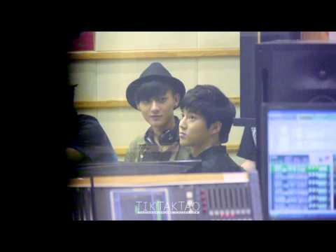 130813 Sukira TAO playing to Growl