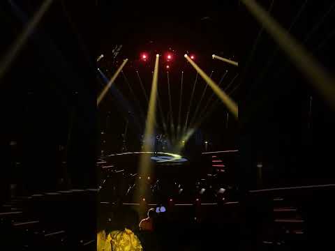 THEY’RE PLAYING ‘LA CAMPANELLA’. SHUT DOWN ORCHESTRA VERSION.#blackpink #blink #shutdown