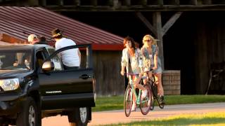 LIGHTS - Running With The Boys [Behind the Scenes]