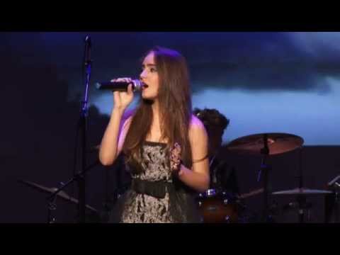 BIDELLATI-C.E.M- Lara Campanhã "Recomeçar" (Aline Barros) - Recital Religioso 2013