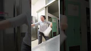 Download lagu bu ibuu ayoo santai sebentar dihobah Yo💃😂 mp3