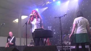 THE LUXEMBOURG SIGNAL - Heaven (Live @Indietracks) (26-7-2015)