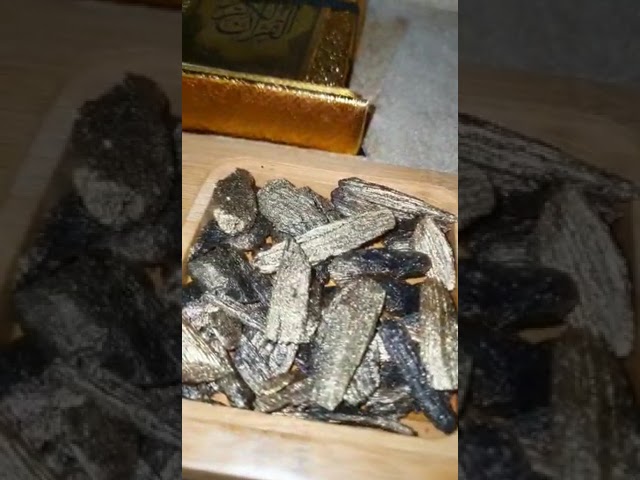 صندوق ملكي فخم يضم محموعة من الهدايا الفاخرة يتناسب مع مختلف المناسبات