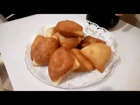 Jinsi ya kupika mahamri /maandazi ya maziwa.