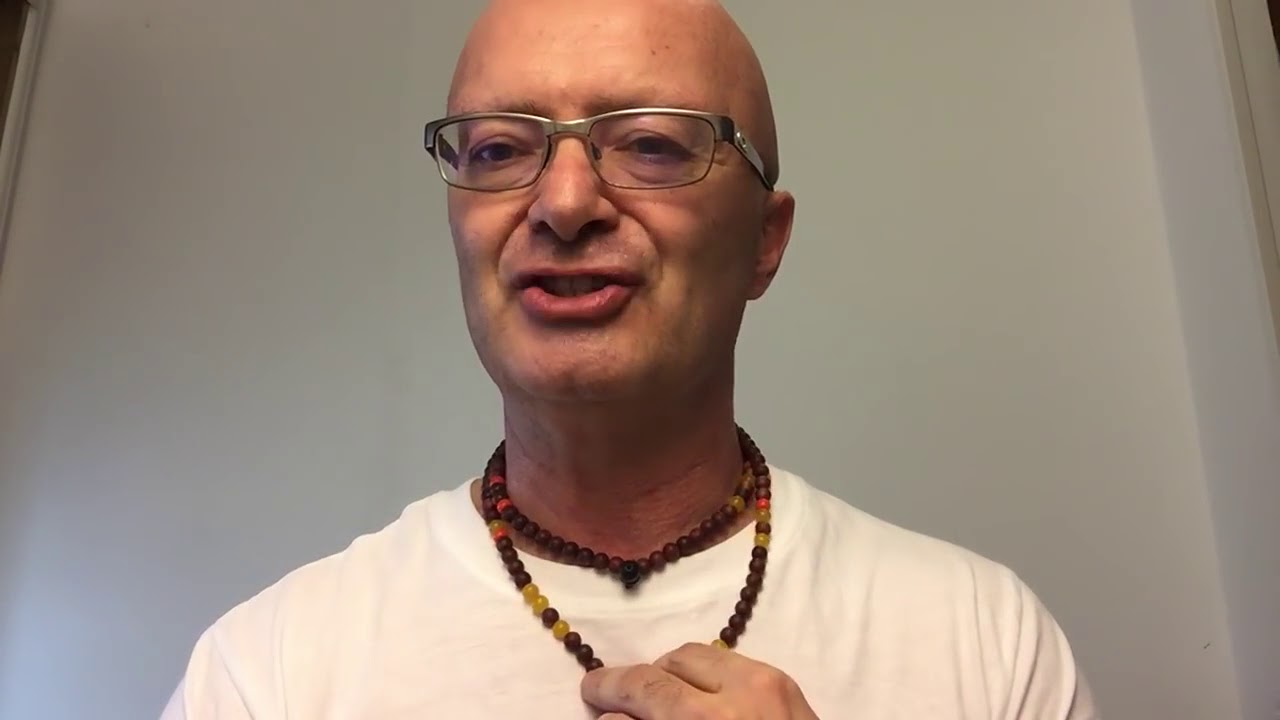 Watch Now PERCHE' TI FISSI SU UNA PERSONA PERCHE' TI FISSI SU UNA PERSONA