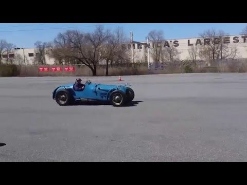 1936 48 Delahaye 135S /175S and 1913 Mercer Raceabout - Simeone Museum drive even