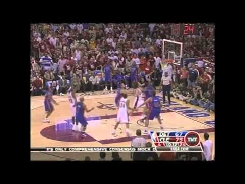 Lebron James vs Pistons Game 6 Playoff 2007 (June 2, 2007)