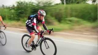 preview picture of video 'Wiset chai chan Cycle Racing 2012.mov'