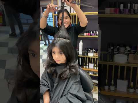 Munazah signature style