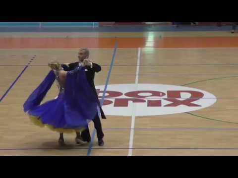 Standard Dance Competition: Slow Waltz