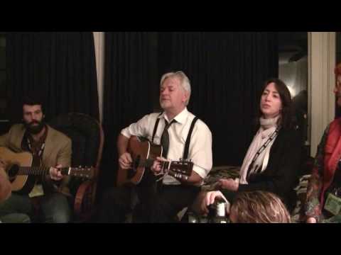 Bill & Kate Isles - SERFA - Hobos in the Roundhouse hotel room singalong 2:15am