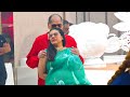 Kajol Devgan Apne Favorite Uncle Debu Mukherjee Ke Sath At Durga Puja