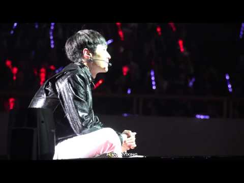 151007 LAY (Zhang Yixing) Birthday Partyーreaction to the message video