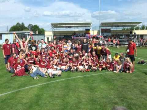 Závěrečné focení s fanoušky po skončení derby žen sks - SPARTA a zisku titulu 26.05.2012