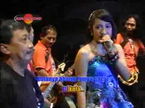 Merinda Anjani Feat. Doyok - Abang Madun | Dangdut (Official Music Video)